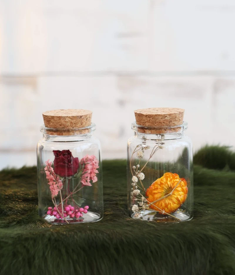 Glasröhrchen mit zwei Trockenblumen Ø4.5cm (12 Stück) [IFS-29345]