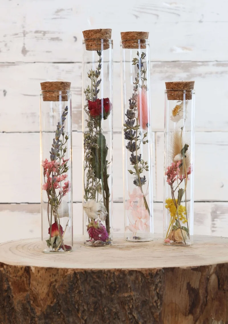 Glasröhrchen mit zwei Trockenblumen Ø3cm (12 Stück) [IFS-29343]